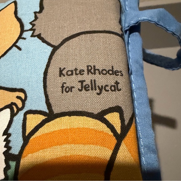 Jellycat London Kitten Tails Crinkle Soft Baby Infant Book Toy Brand New w/ Tags - Picture 8 of 8